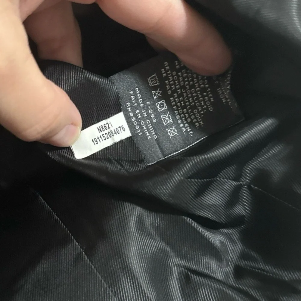 Vince Camuto Jacket Womens Medium Black Quilted Velvet Trim Button Front - Picture 6 of 7